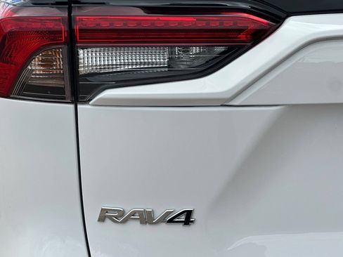 Used 2025 Toyota RAV4 XLE w/ Convenience Package AWD/4WD image 33