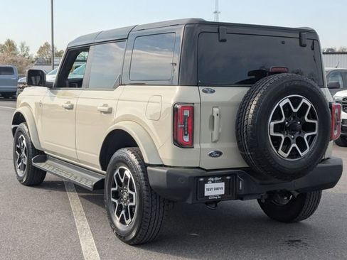 Used 2025 Ford Bronco Outer Banks image 5