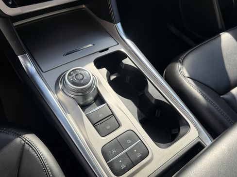 Used 2023 Ford Explorer XLT w/ Equipment Group 202A image 23