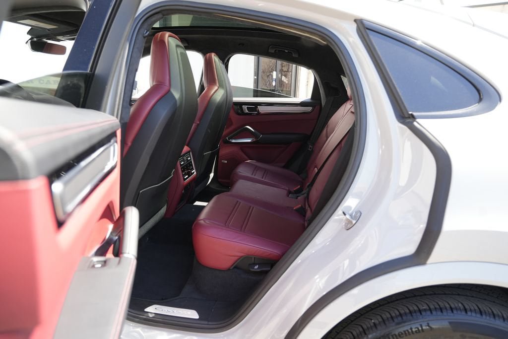 Used 2023 Porsche Cayenne Turbo w/ Premium Package Plus (PI3) AWD/4WD image 28