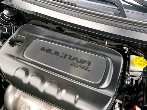 Used 2020 Jeep Cherokee Latitude Plus FWD image 28
