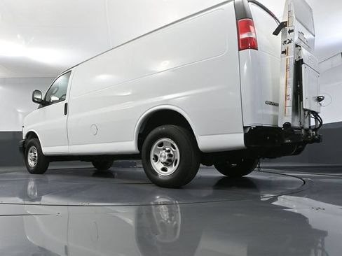Used 2019 Chevrolet Express 3500 w/ Driver Convenience Package RWD image 37