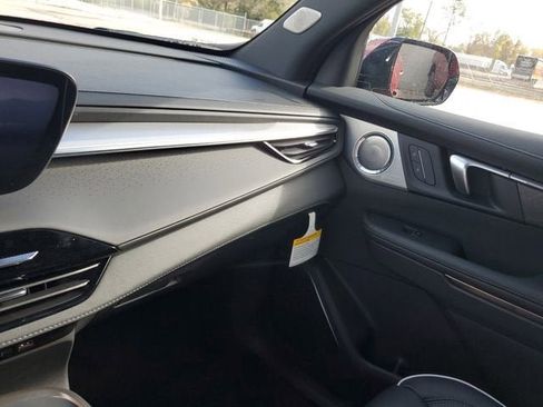 New 2026 Buick Enclave Avenir w/ Super Cruise Package image 25