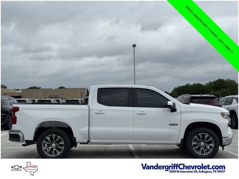New 2026 Chevrolet Silverado 1500 LT w/ Texas Edition Plus RWD image 3