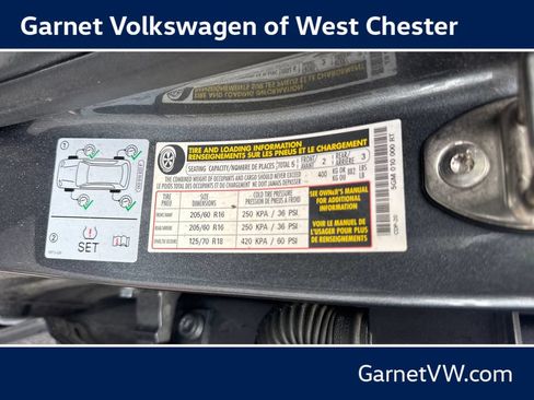 Used 2021 Volkswagen Jetta SE w/ SE Cold Weather Package FWD image 9