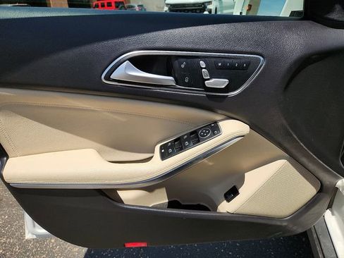 Used 2019 Mercedes-Benz GLA 250 image 12