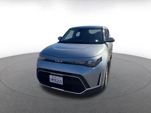 Used 2025 Kia Soul LX w/ LX Technology Package image 7