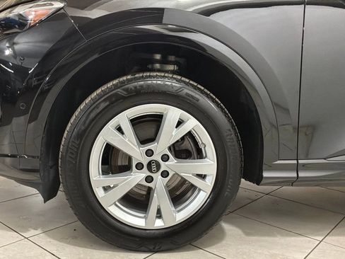 Certified 2025 Audi Q5 Premium w/ Convenience Package image 18