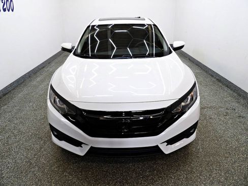 Used 2017 Honda Civic EX-T image 2