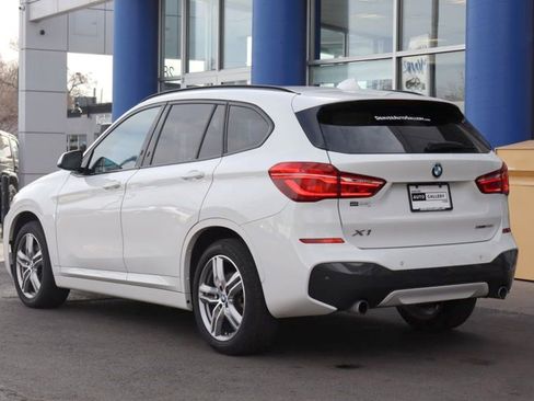 Used 2018 BMW X1 xDrive28i w/ M Sport Package image 3