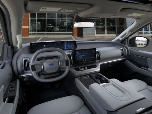 New 2026 Ford Expedition Active AWD/4WD image 9