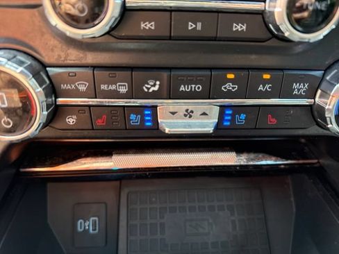 Used 2021 Ford F150 Platinum w/ Equipment Group 701A High AWD/4WD image 33