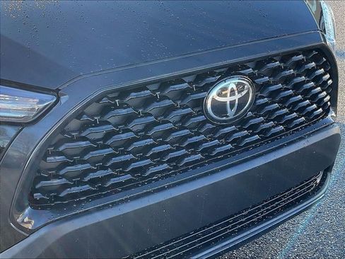 Used 2022 Toyota Corolla Cross LE FWD image 31