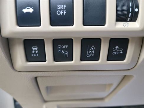 Used 2015 Subaru Legacy 2.5i Limited image 29