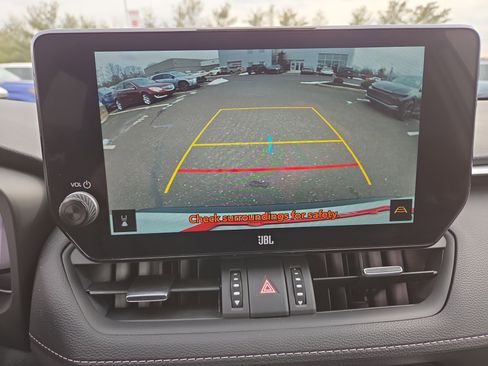 Used 2023 Toyota RAV4 XLE Premium image 23