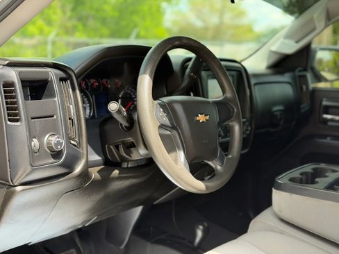 Used 2018 Chevrolet Silverado 1500 Custom w/ Custom Value Package AWD/4WD image 10
