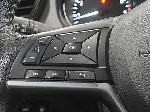 Used 2020 Nissan Rogue SL image 17