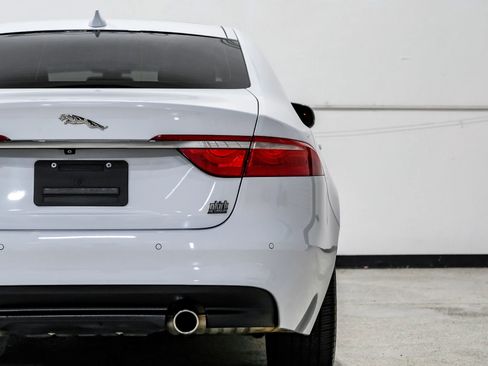 Used 2018 Jaguar XF Portfolio RWD image 61