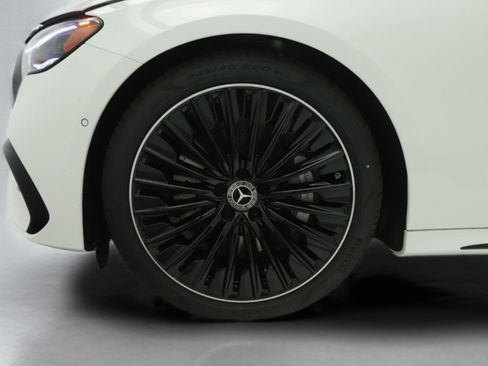 New 2026 Mercedes-Benz E 450 4MATIC Sedan image 11