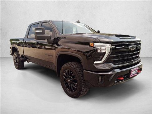 Used 2026 Chevrolet Silverado 2500 LT w/ Trail Boss Package AWD/4WD image 3