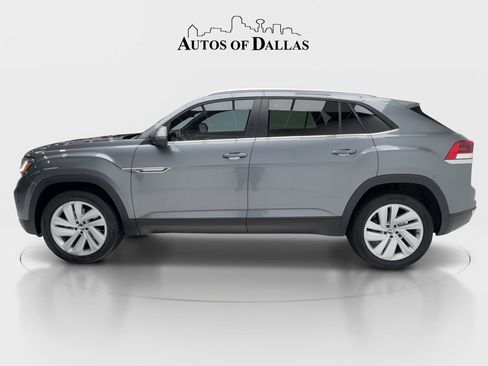 Used 2023 Volkswagen Atlas Cross Sport SE w/ Panoramic Sunroof Package FWD image 5