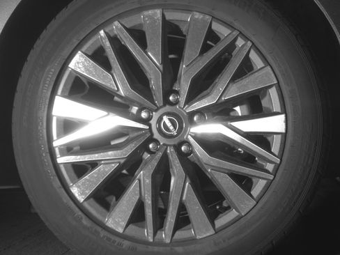 Used 2025 Nissan Altima 2.5 SV image 13