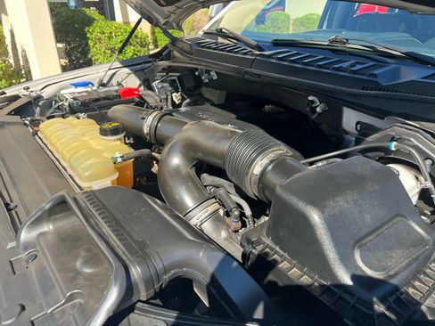 Used 2020 Ford F150 Lariat image 17