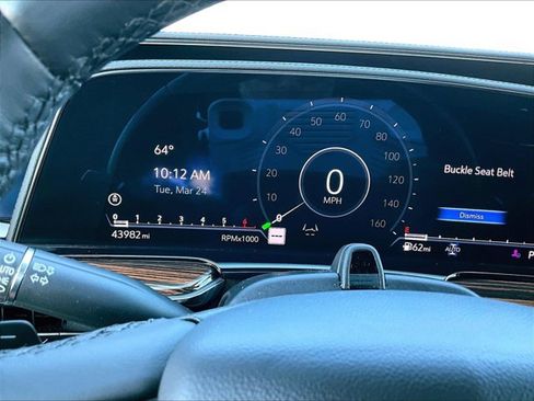 Used 2023 Cadillac Escalade Premium Luxury image 22