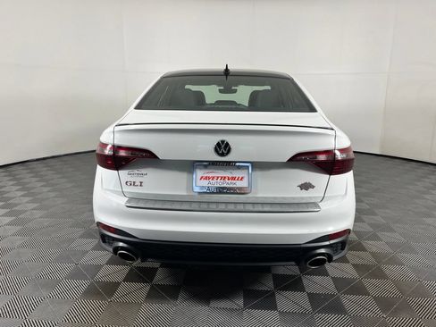 Used 2023 Volkswagen Jetta GLI Autobahn FWD image 6