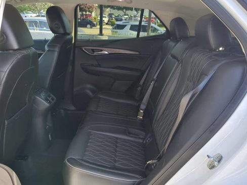 Used 2022 Buick Envision Avenir w/ Technology Package II FWD image 30