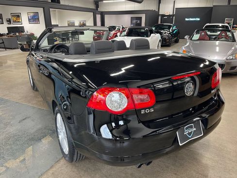 Used 2008 Volkswagen Eos Komfort FWD image 18