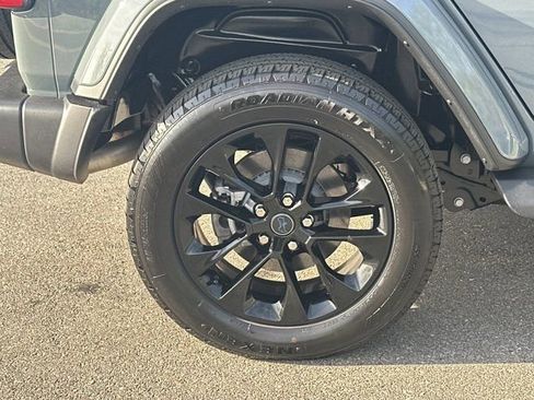 Certified 2025 Jeep Wrangler Unlimited Sahara AWD/4WD image 17