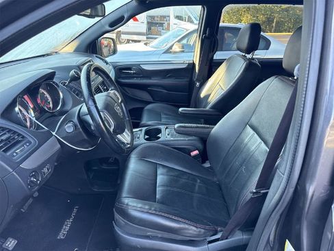 Used 2017 Dodge Grand Caravan GT image 13