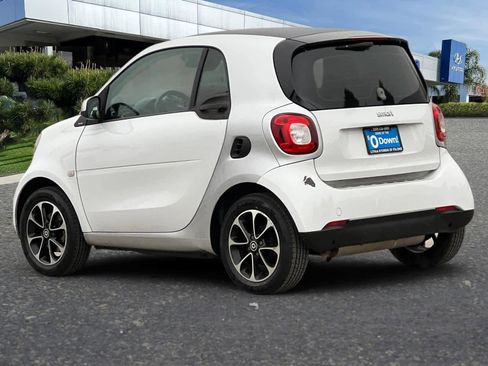 Used 2016 smart fortwo passion image 6