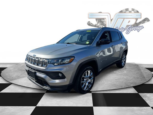Used 2022 Jeep Compass Latitude AWD/4WD image 2