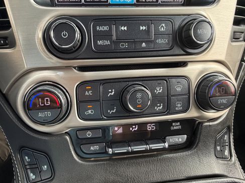 Used 2019 GMC Yukon Denali w/ Open Road Package AWD/4WD image 23