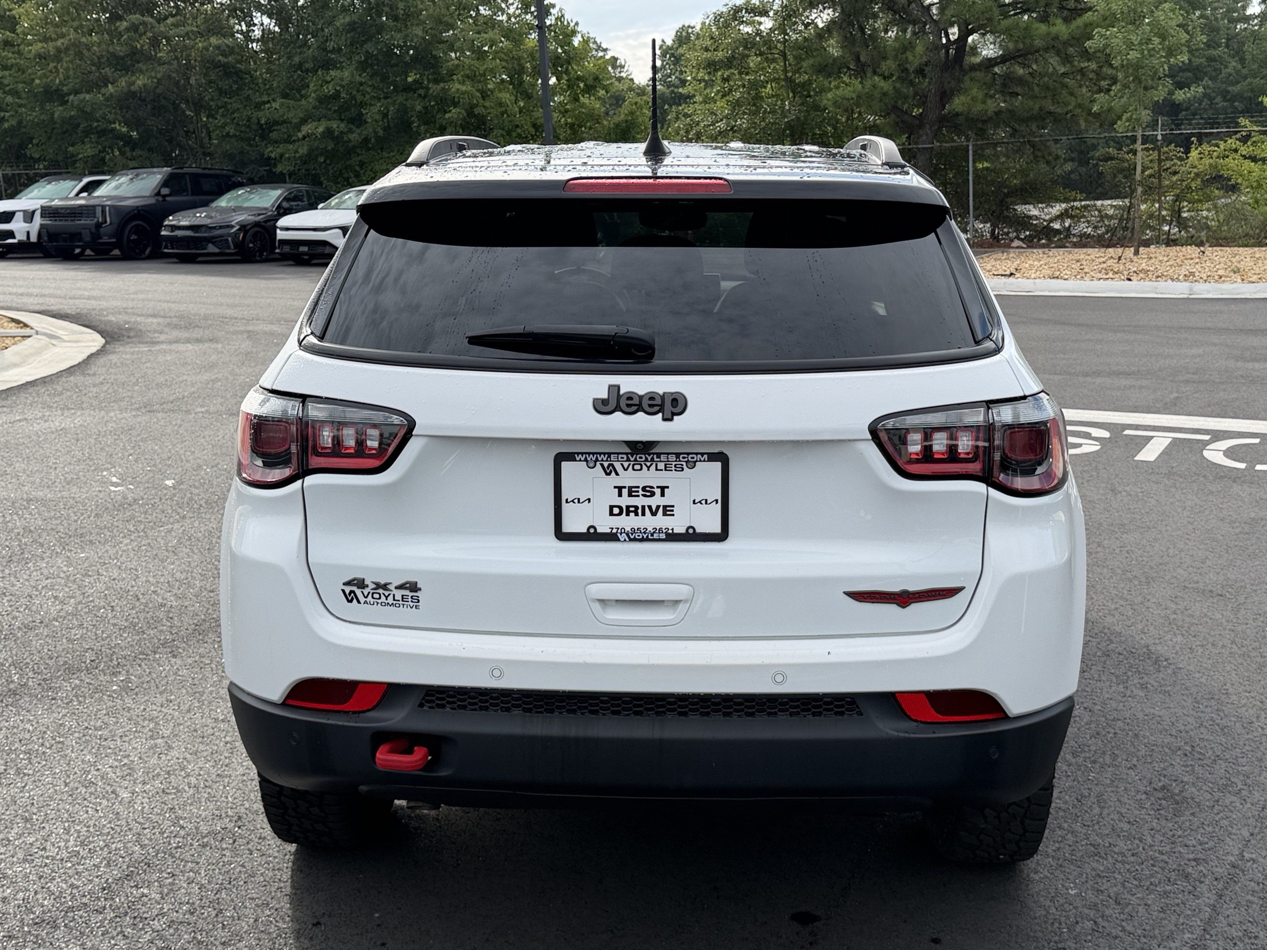Used 2024 Jeep Compass Trailhawk AWD/4WD image 6