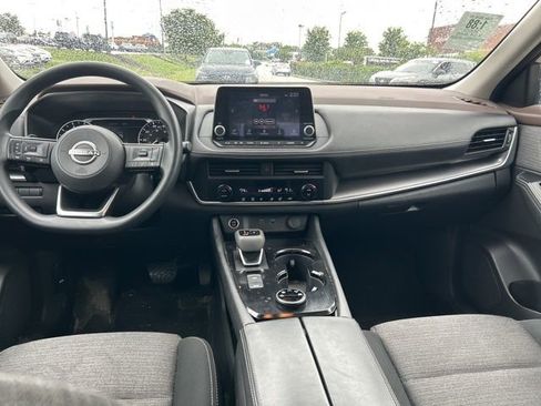Used 2023 Nissan Rogue SV AWD/4WD image 6