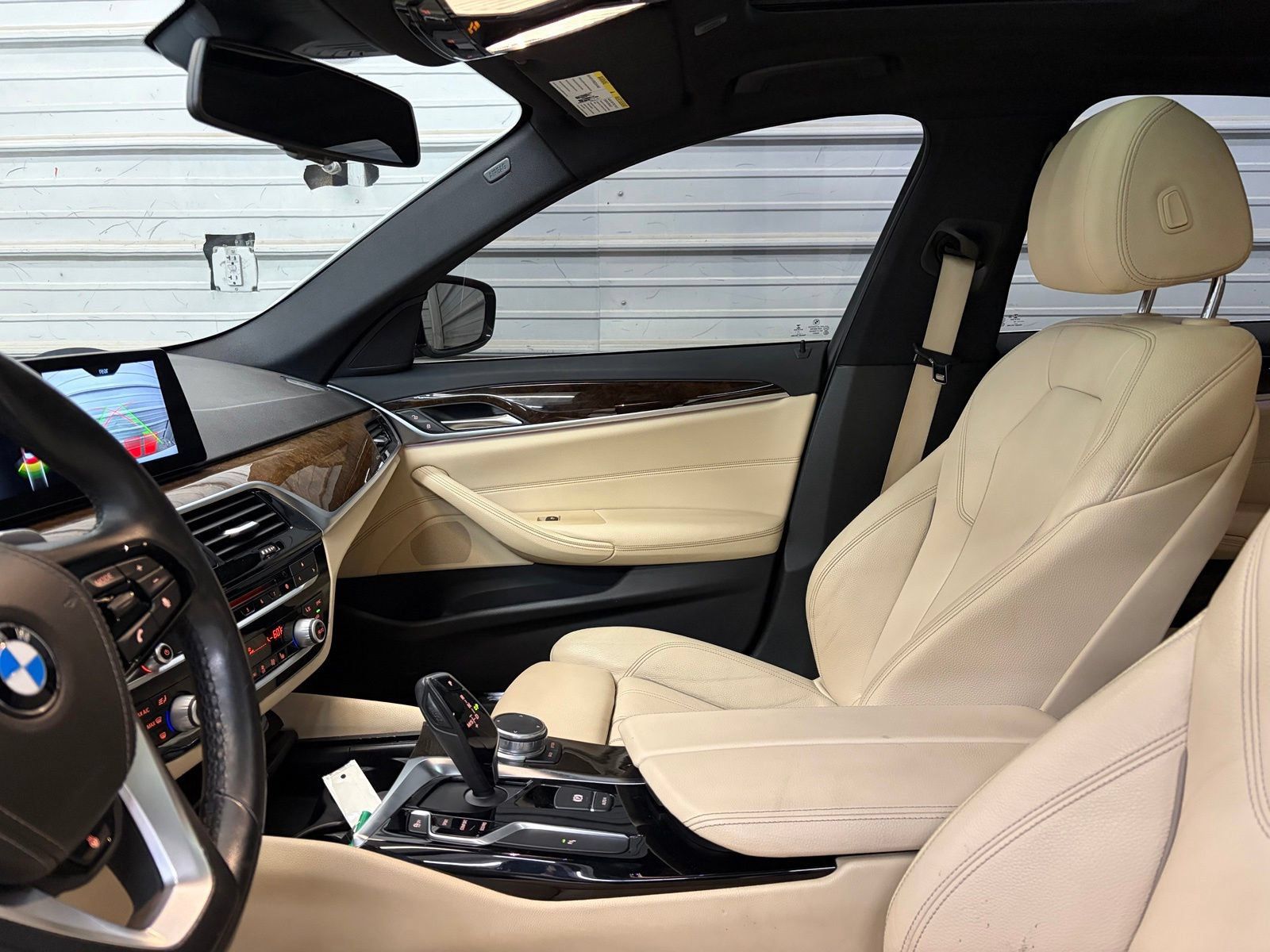 Used 2018 BMW 530i xDrive AWD/4WD image 23