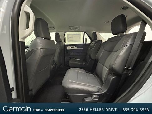 New 2026 Ford Explorer Active w/ Active Comfort Package image 24