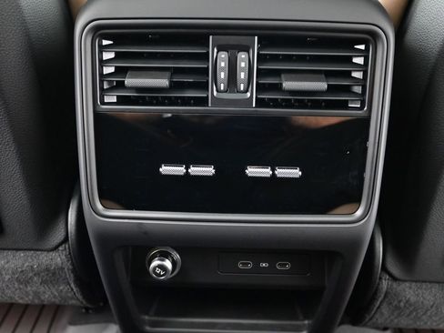 Certified 2026 Porsche Cayenne Coupe AWD/4WD image 8