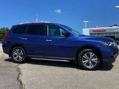 Used 2020 Nissan Pathfinder SL w/ Cargo Package