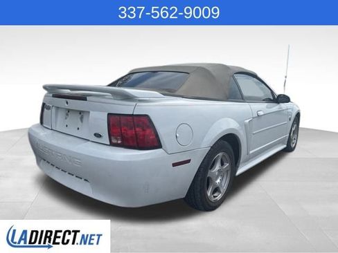 Used 2004 Ford Mustang Convertible image 5