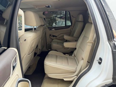 Used 2015 GMC Yukon Denali w/ Premium Package image 7