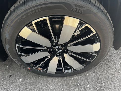 New 2025 Mitsubishi Outlander SE image 9