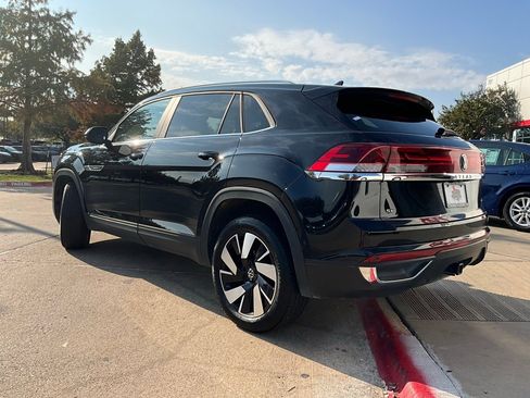 Used 2025 Volkswagen Atlas Cross Sport SE image 8