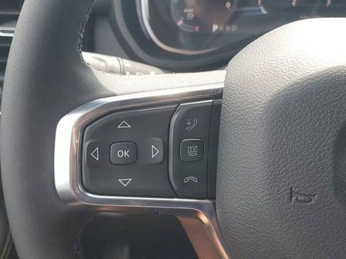 New 2026 RAM 2500 Laramie AWD/4WD image 21