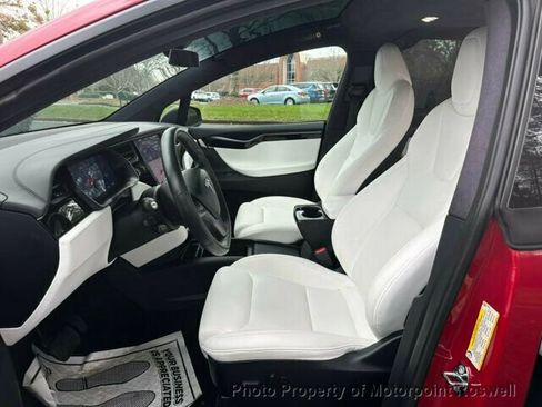 Used 2020 Tesla Model X Long Range image 11