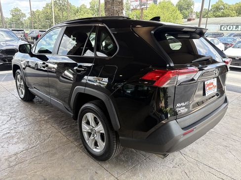 Used 2021 Toyota RAV4 XLE FWD image 8