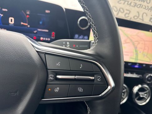 Used 2024 Chevrolet Blazer EV LT image 27